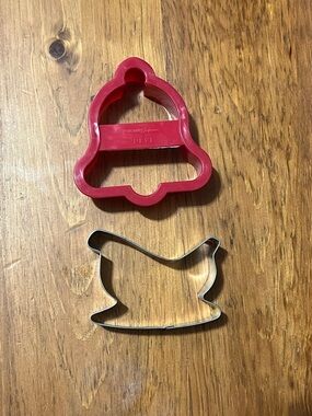 Red Bell Cookie Cutter and Silver Sleigh Cutter Set